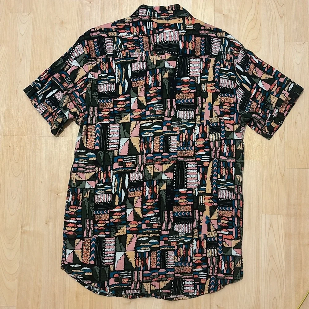 Lightweight Patterned Button Down - Picture 7 of 7